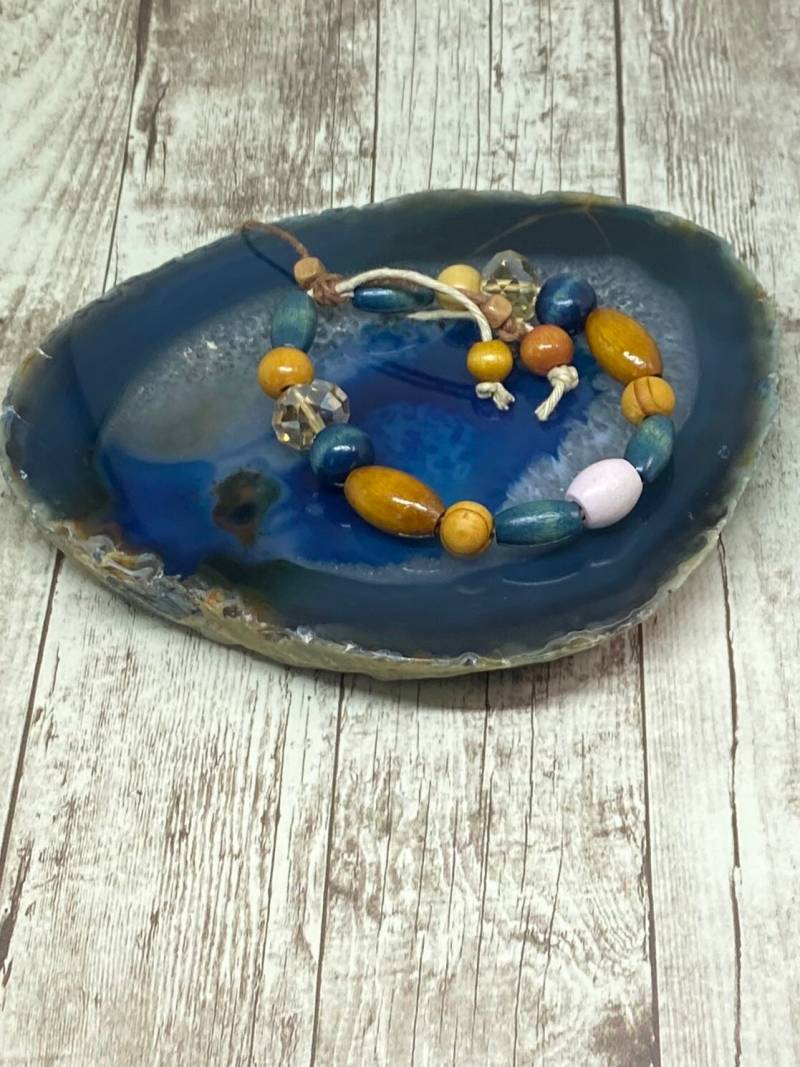 Handgefertigtes Chunky Holzperlenarmband Hanf Verstellbarer Schmuck von DawnsBeadsDesigns