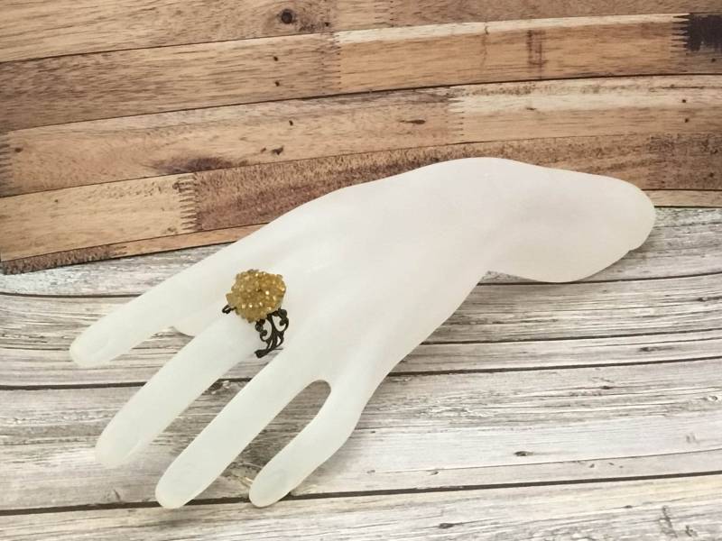 Handgemachte Perlen Ring Antikes Gold Einstellbar Ring von DawnsBeadsDesigns