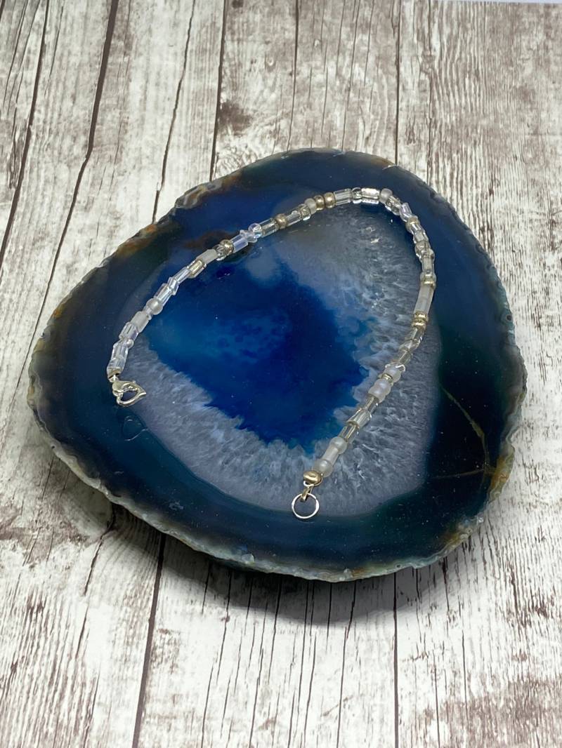 Handgemachte Perlen Weiß Fußkettchen Einfacher Stil von DawnsBeadsDesigns