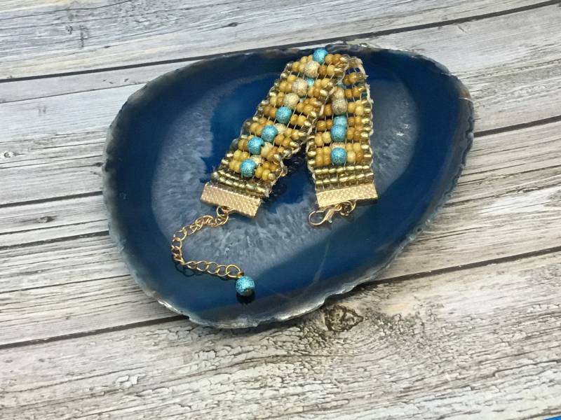 Handgemachte Turquoise & Gold Rocailles Gewebt Armband von DawnsBeadsDesigns