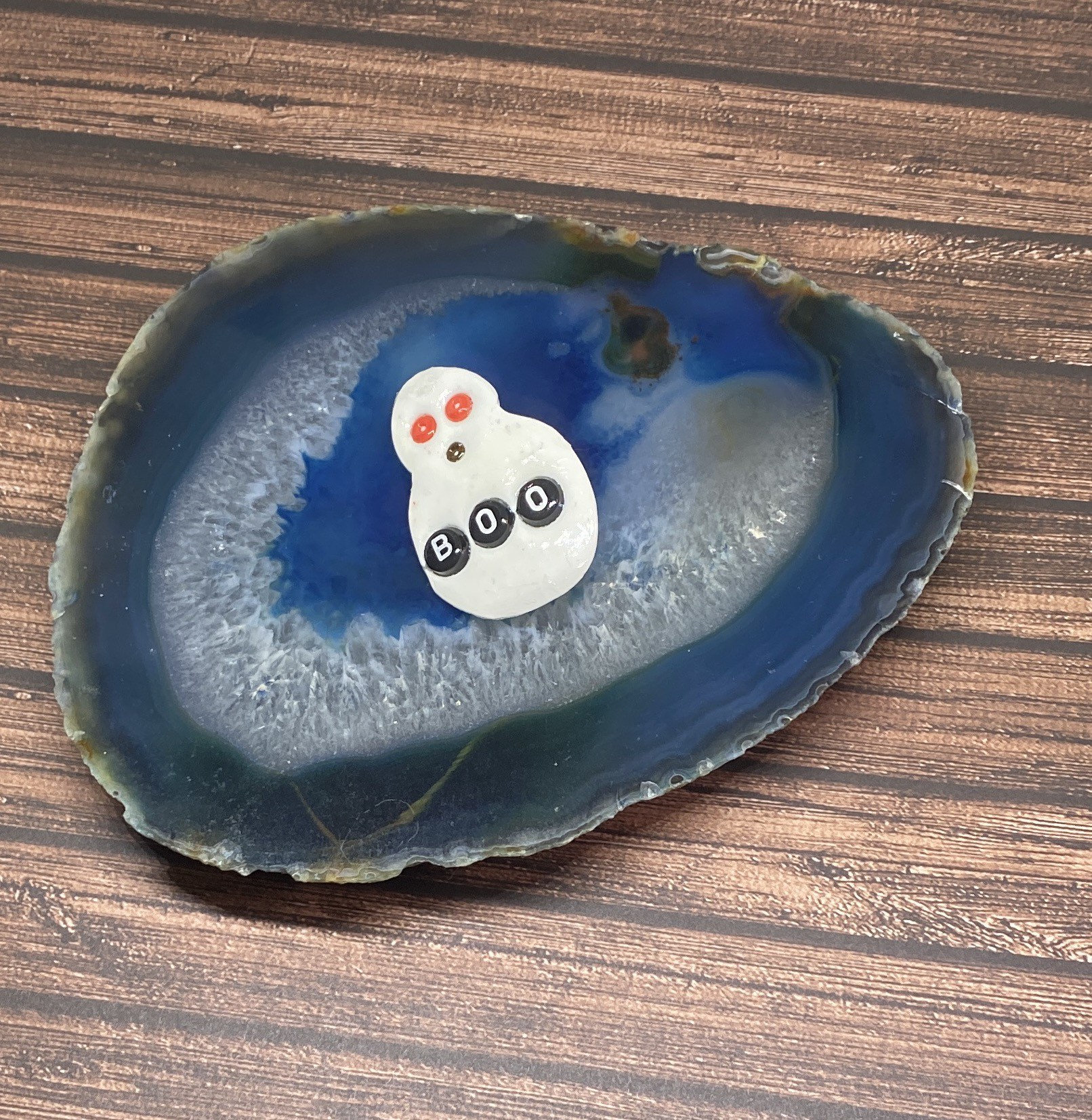 Handgemachter Halloween Geist Pin Dekorativer Revers Pin Handgemachter Halloween Geist Pin Dekorativer Revers Pin von DawnsBeadsDesigns