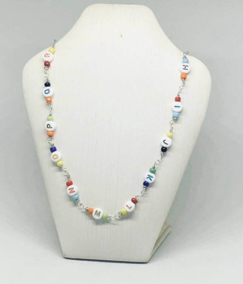 Regenbogen Alphabet Perlen Halskette Lehrer Geschenk, Handgemacht von DawnsBeadsDesigns