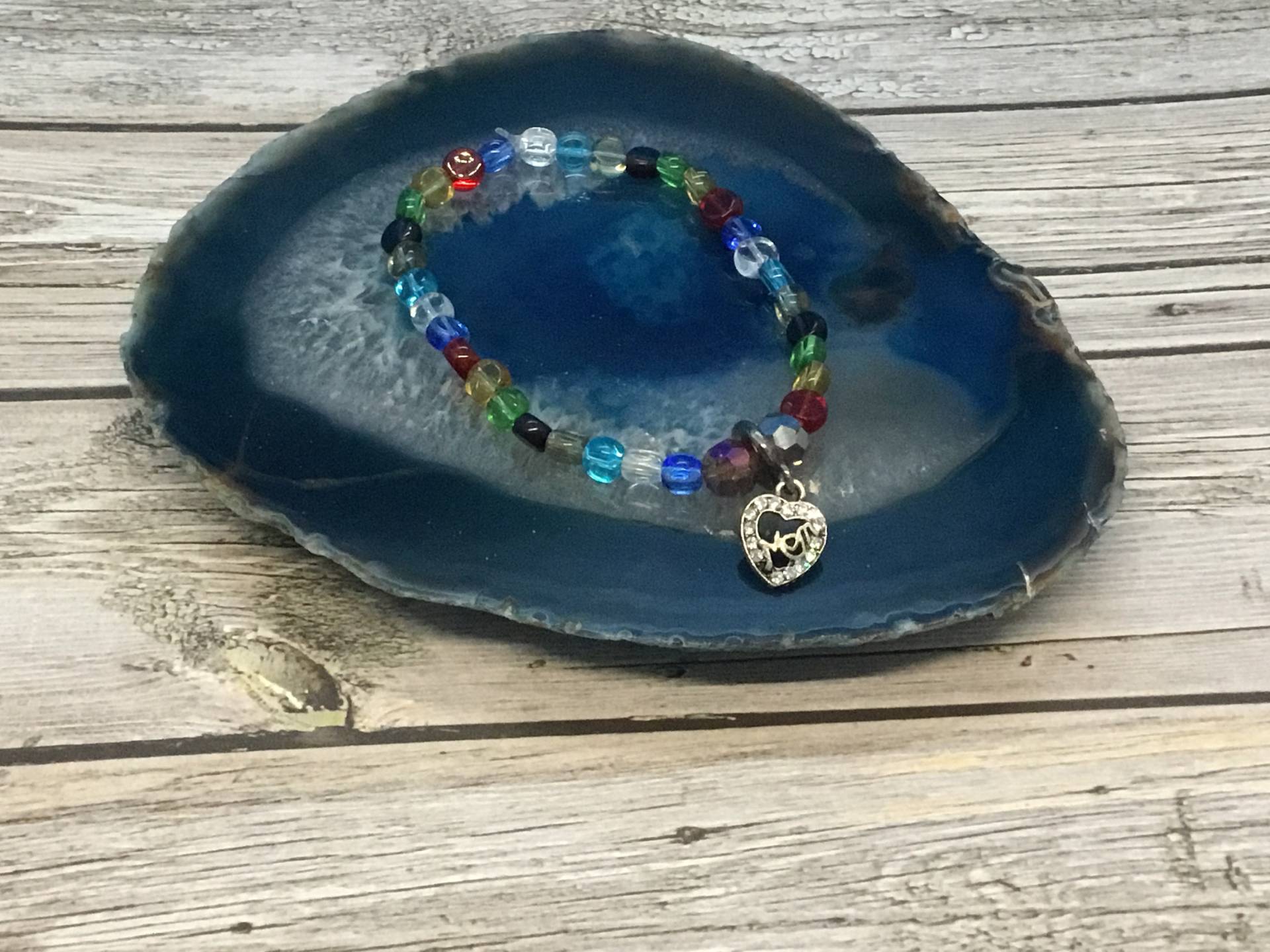 Regenbogen Perlen Mom Charm Stretch Armband, Handgemacht von DawnsBeadsDesigns