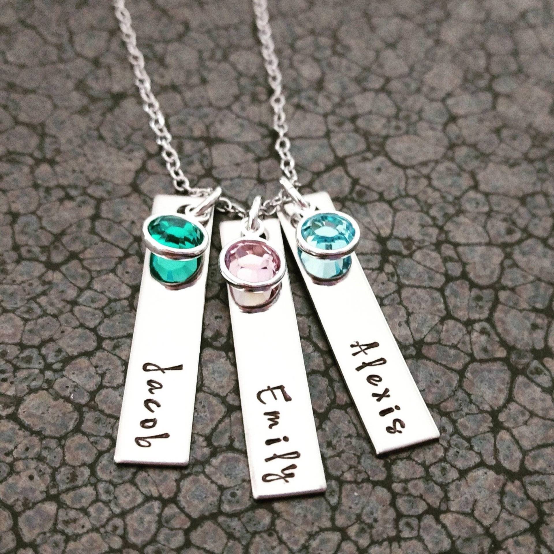 Personalisierte Bar Halskette Benutzerdefinierte Name Halskette Mit Geburtssteinen von DawnsMetalDesigns