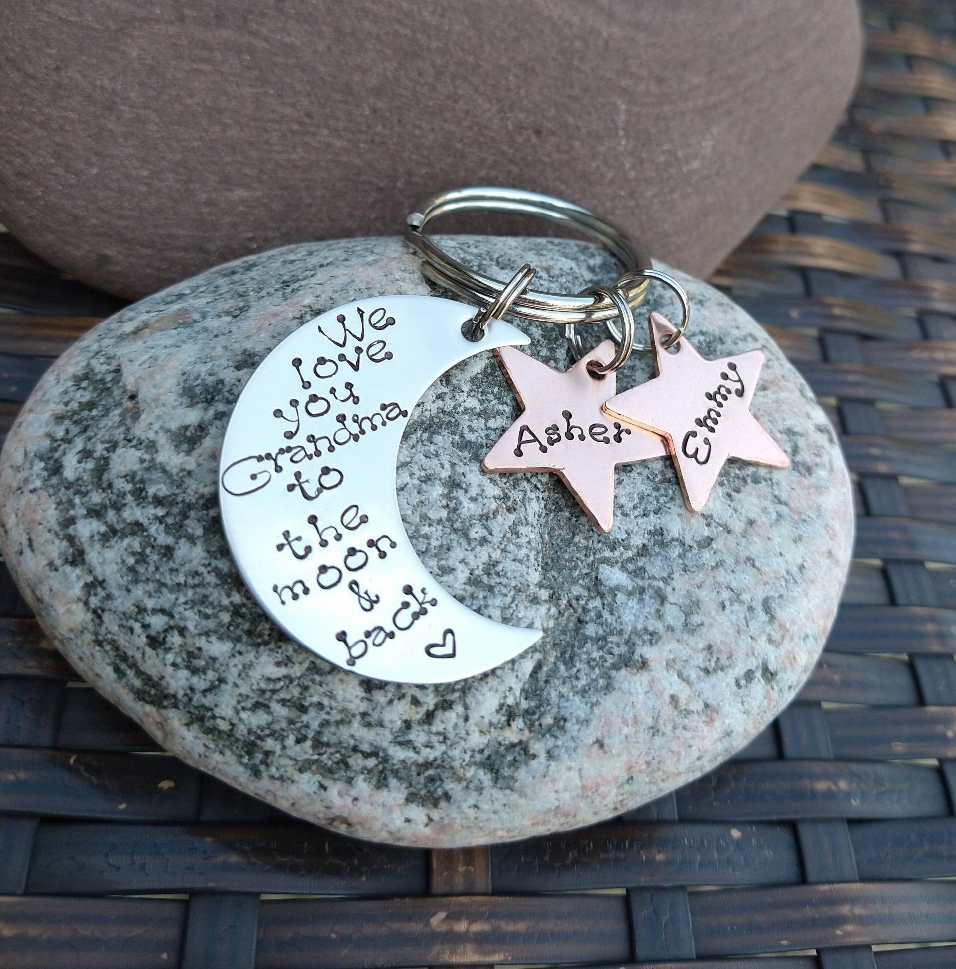 Personalisierte Oma Keychain Mit Enkelkinder Namen von DawnsMetalDesigns