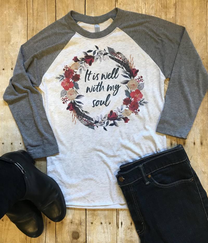 Es Ist Gut Mit Meine Seele Shirt Für Frau Christian Shirt-Geschenk Sie Trendige Muttertagsgeschenk Mama Raglan Boho T-Shirt Unisex von DaydreamDesignUS