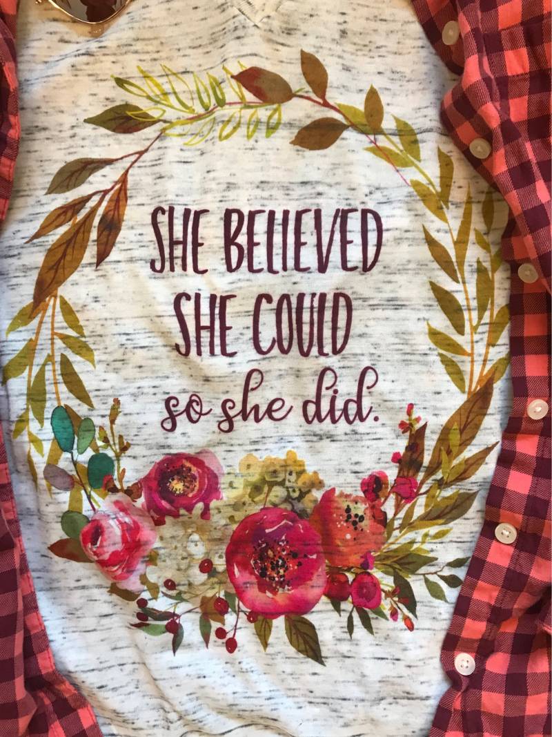 Sie Glaubte, Sie Könnte So Tat Shirt Graduierung Geschenk Für Ihre Mutter Geburtstag Mütter Tag Mama Inspirierende von DaydreamDesignUS