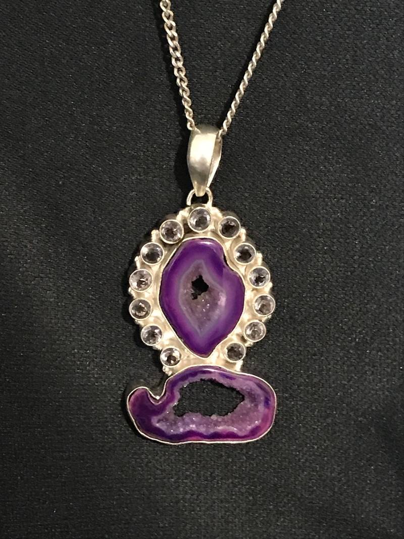 Lila Achat Druzy Scheibe Anhänger Set Mit Amethyst in 925 Silber von Daysharvu