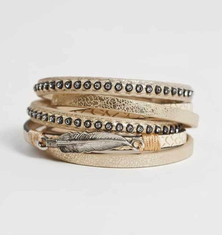 Geschichtenarmband, Manschette Armband, Multi Armbänder, Einzigartige Feder Geschichtet Stapelbare Boho Armband Geschichtenarmband, Manschette Armband, Multi Armbänder, Einzigartige Feder Geschichtet Stapelbare Boho Armband von Daytwentytwo