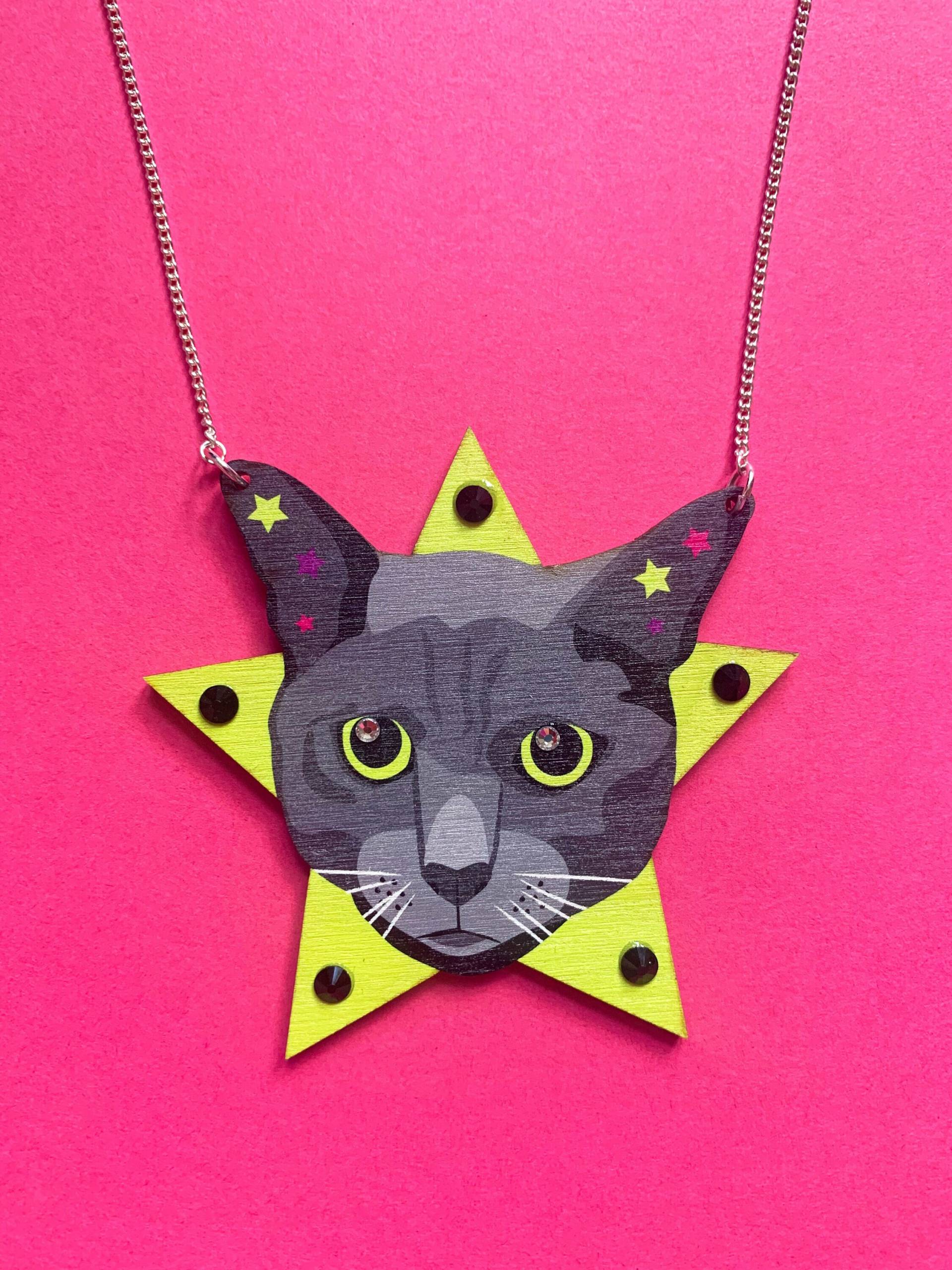 Cosmic Cat Stern Halskette - Statement Schmuck, Geschenk Für Tierliebhaber, Graue Schwarze Katze Cosmic Cat Stern Halskette - Statement Schmuck, Geschenk Für Tierliebhaber, Graue Schwarze Katze von DazzleAndJolt