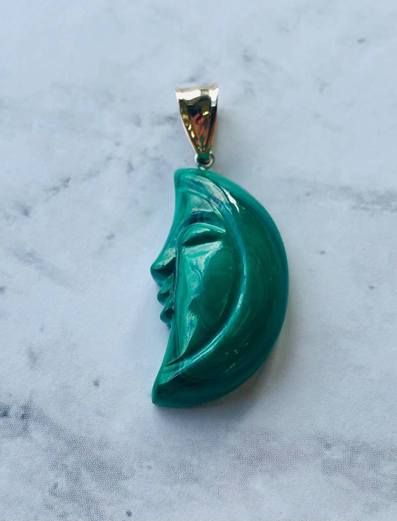 14K Malachit Mond Anhänger von DazzleJewelryGoods