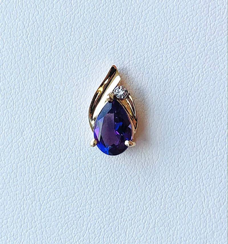 Edelstein Anhänger | 14K Gelb Gold Pear Amethyst Und Diamant von DazzleJewelryGoods