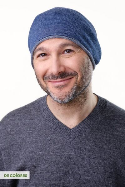 De Colores dünne Mütze, glatter Rechtsstrick mit Rollrand, zweifarbig von De Colores