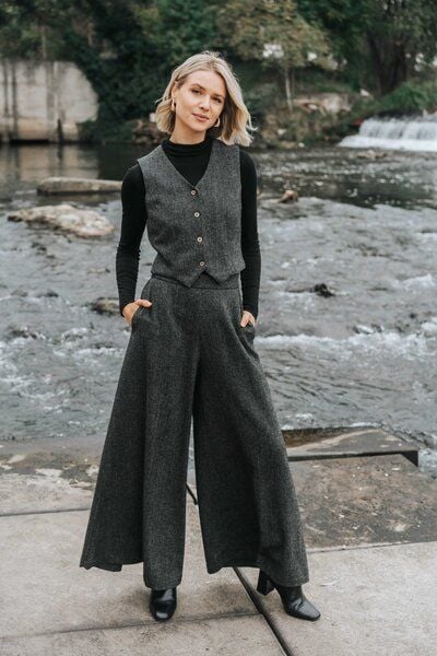 De IONESCU Die Damenhose „Palazzo“ aus 100 % Wolle von De IONESCU