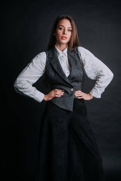 De IONESCU Die Wollweste „Crisana” von De IONESCU