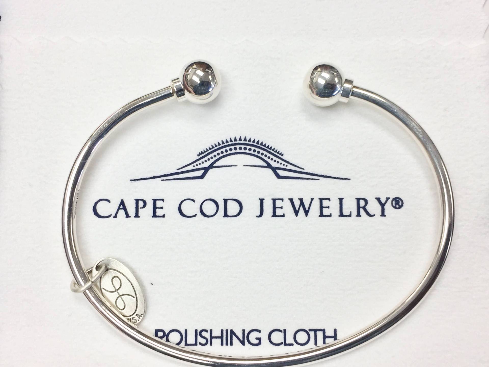 Cape Cod Sterling Silber 7 Zoll Manschette Armband Mit Poliertuch von DeGrandpreJewelers