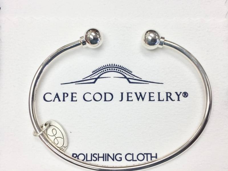 Cape Cod Sterling Silber 7 Zoll Manschette Armband Mit Poliertuch von DeGrandpreJewelers