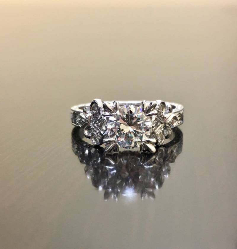 Art Deco Handgravierte Platin Diamant Verlobungsring - Fleur De Lis Ehering Platinring Art-Deco-Diamant-Ring von DeKaraDesigns