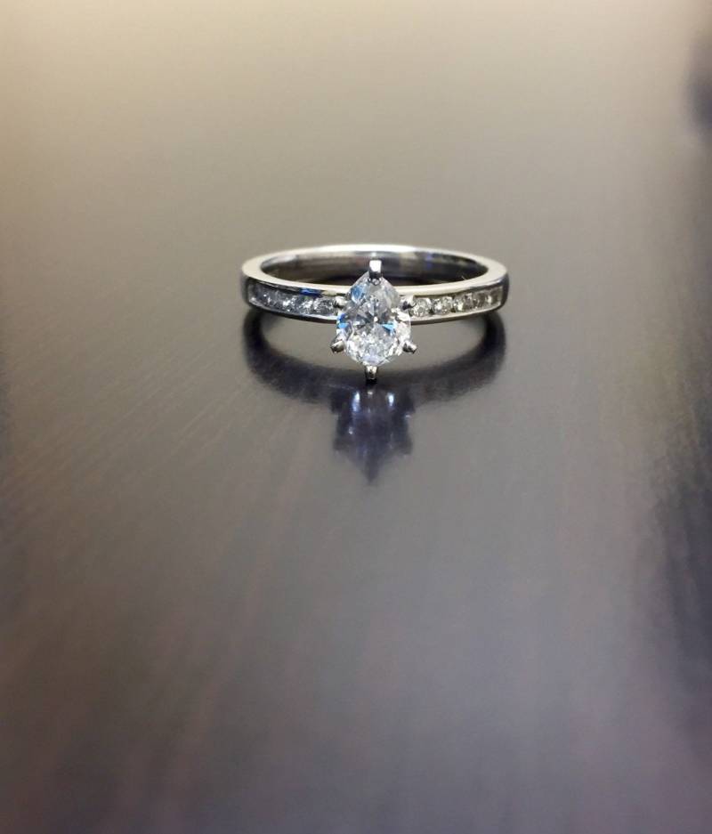 Platin Pear Shape Diamant Solitär Verlobungsring - Ehering Diamantring Ring von DeKaraDesigns