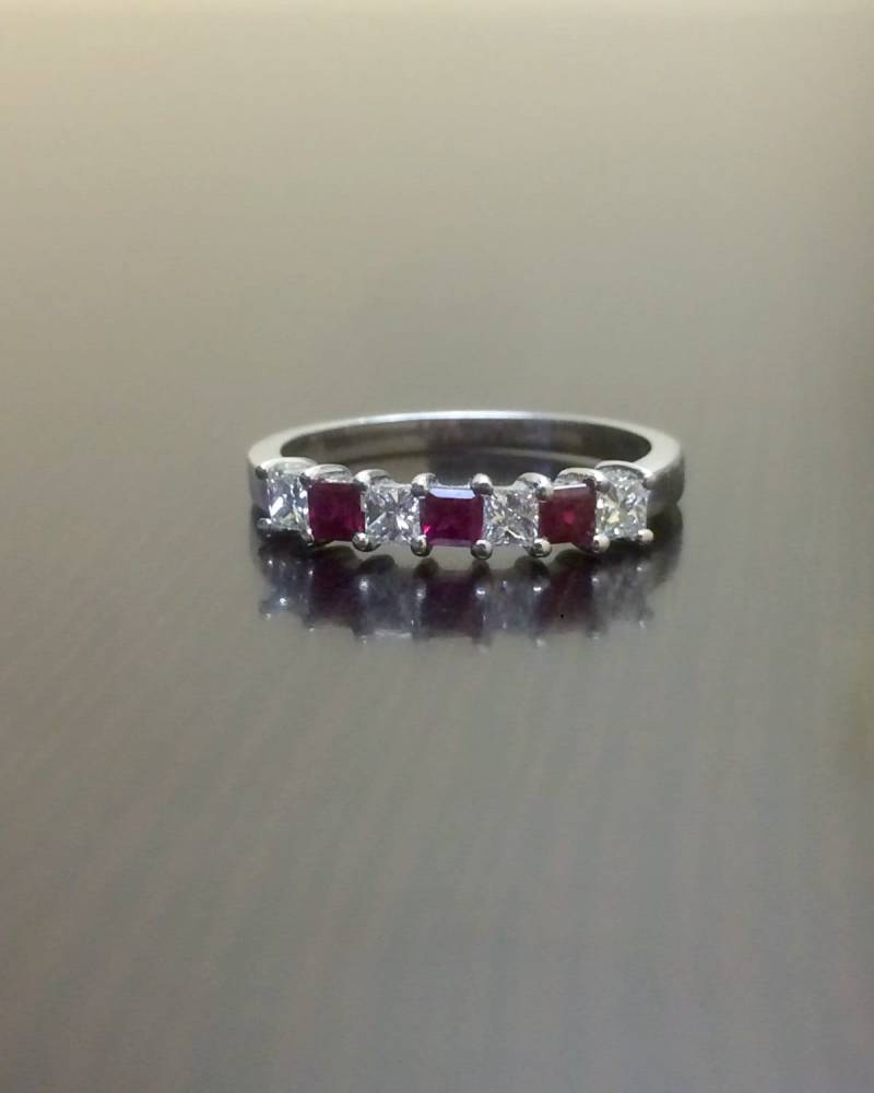 Platin Princess Cut Diamond Rubin Engagement Band - Diamant Hochzeitsband Platin-Band Band-Rubin Ehering von DeKaraDesigns