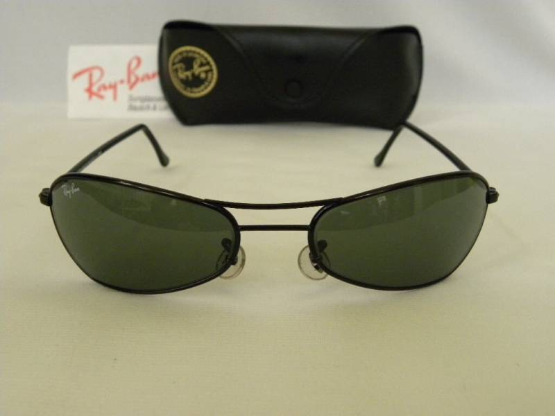 Neue Vintage B & L Ray Ban Predator Metall Oval W2385 Sonnenbrille Black-Usa von DeRoom