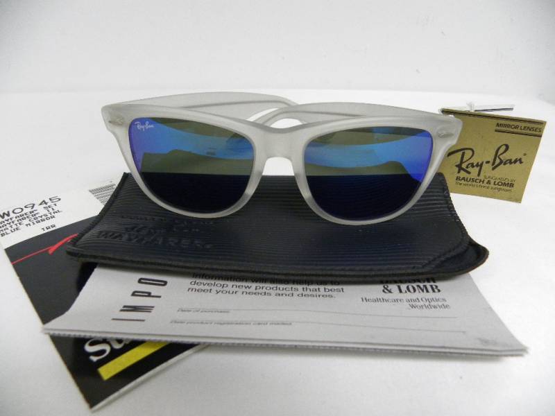 Neue Vintage B&l Ray Ban Wayfarer Ii Matt Kristall Matted Blau Spiegel W0945 Sonnenbrille Usa von DeRoom