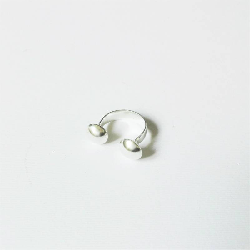 Zwei Punkte, Offener Ring in Silber Unisex Zwei Punkte, Offener Ring in Silber Unisex von DeaAnastasiaDedonaki