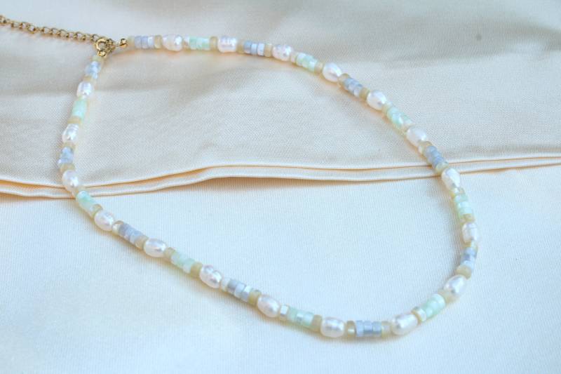 Blaue Perlenkette | Echte Blaue Perle Chocker Naturperlen Halskette Weiches Blau Einzelschnur Perlen von DeaOrnamentum
