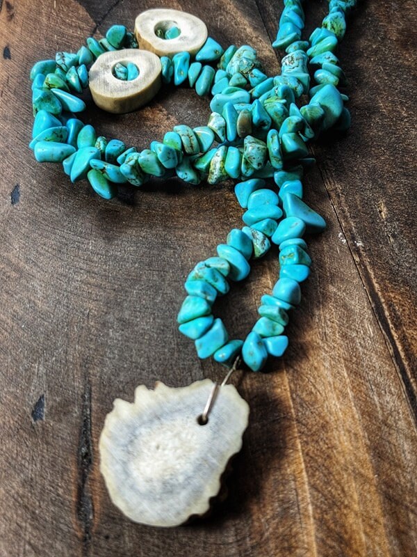 Türkis - Geweih Halskette Perlen Schmuck Deadgorgeousdesign Türkis - Geweih Halskette Perlen Schmuck Deadgorgeousdesign von DeadGorgeousDesign