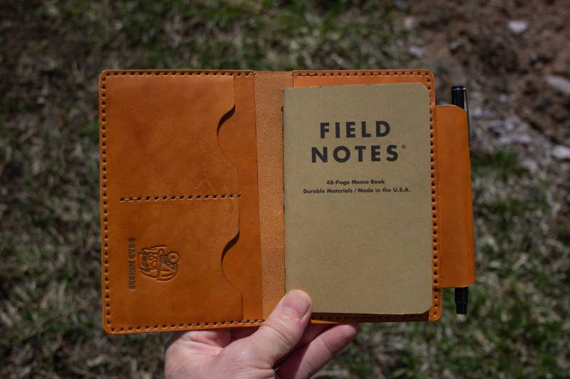 Exploration Engineer Notizbuch Oder Reisepass Portemonnaie von DeadMiners