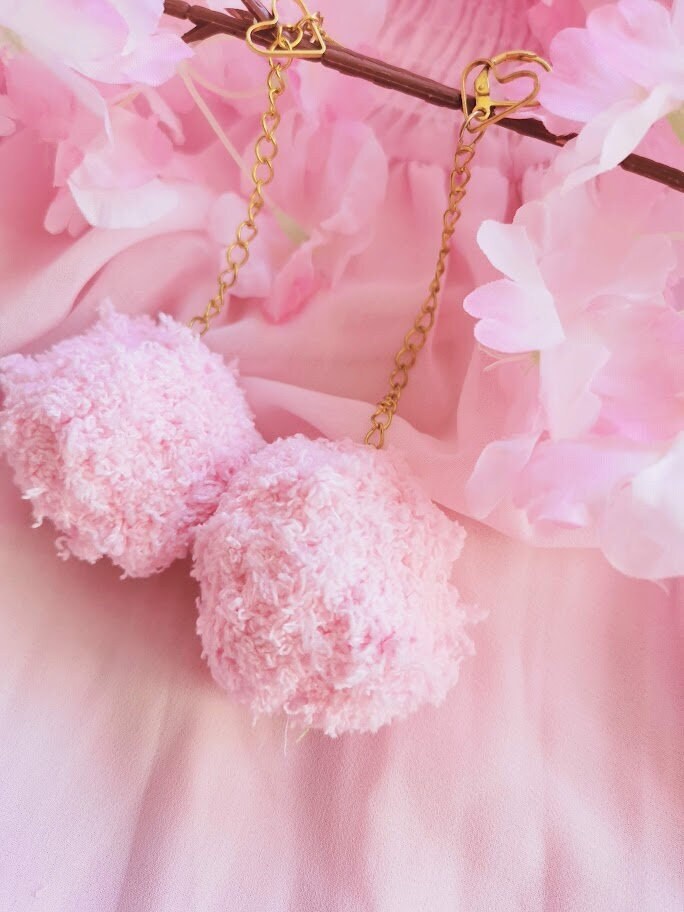 Pretty Pink Earrings von DeadmariikoBoutique