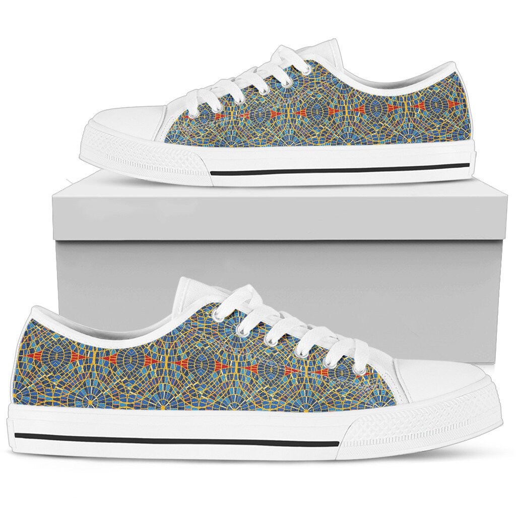 Dragon Con Marott Teppich Design Herren Low Top Canvas Schuhe | Weiße Sohlen von DealioHound