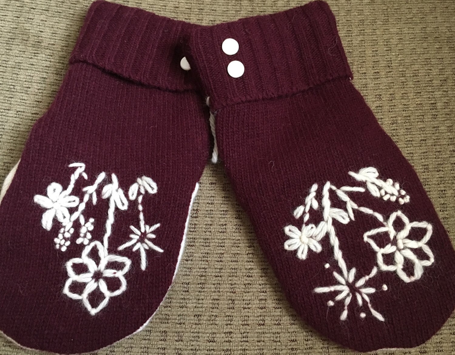 A8. Hand Bestickt Gefilzte Wolle Handschuhe Gefüttert Mit Fleece Größe Extra Klein von DeannesOriginals