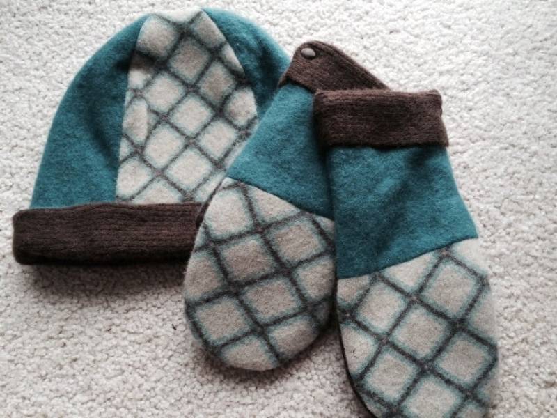 Kaschmir Mütze Und Fäustlinge Set Handmade Gefüttert Mit Vlies Gr. S von DeannesOriginals