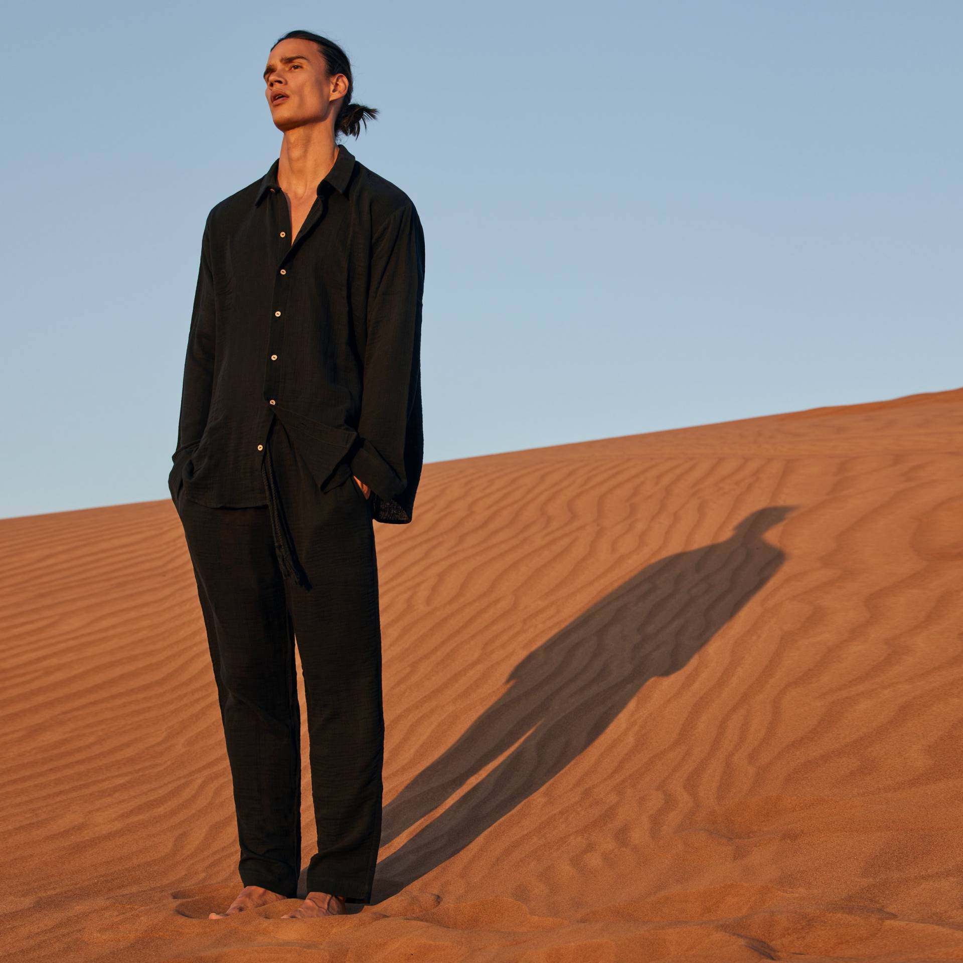 Schwarzes Musselin-Zweiteiliges Set Für Herren | Entspannte Passform Baumwoll-Outfit, Sommer-strand-Hochzeit Im Modernen Boho-Resort-stil von DearDeerMenswear