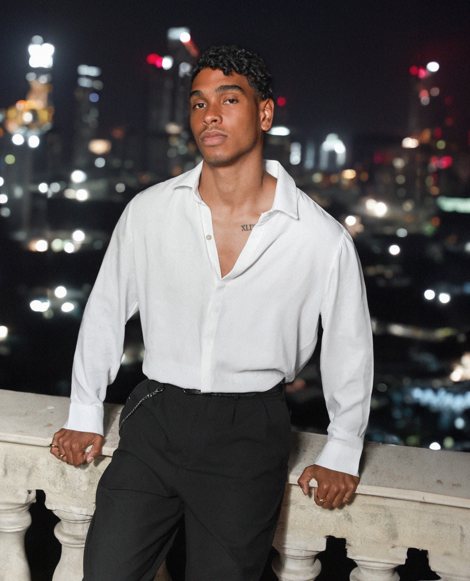 Weißes Langarm-Shirt - Viskose-Stoff, Atmungsaktiv, Stilvolles Hemd, Hemd Für Männer, Elegantes Langarm-Hemd, Handgemacht von DearDeerMenswear