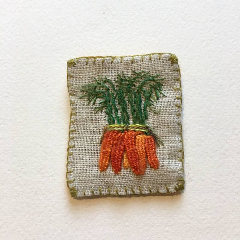 Karotten Pin - Original Unikat Winzige Stickerei Karotten Pin - Original Unikat Winzige Stickerei von DearStitches