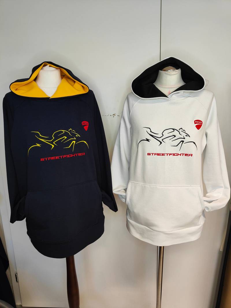 Ducati-Sweatshirt Ducati-Sweatshirt von DeborArtDesign