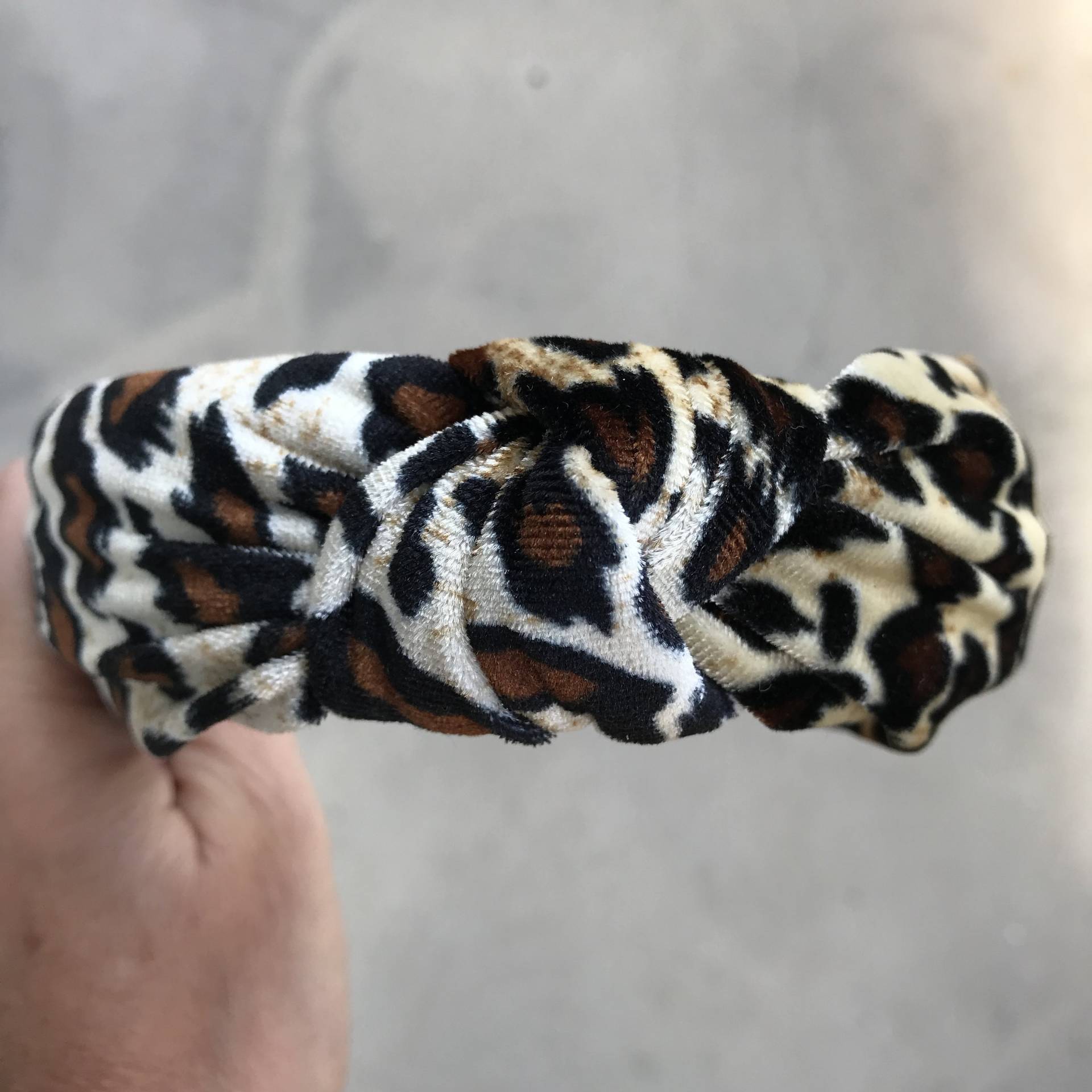 Samtes Leopard-stirnband Samtes Leopard-stirnband von DeborahAccessories