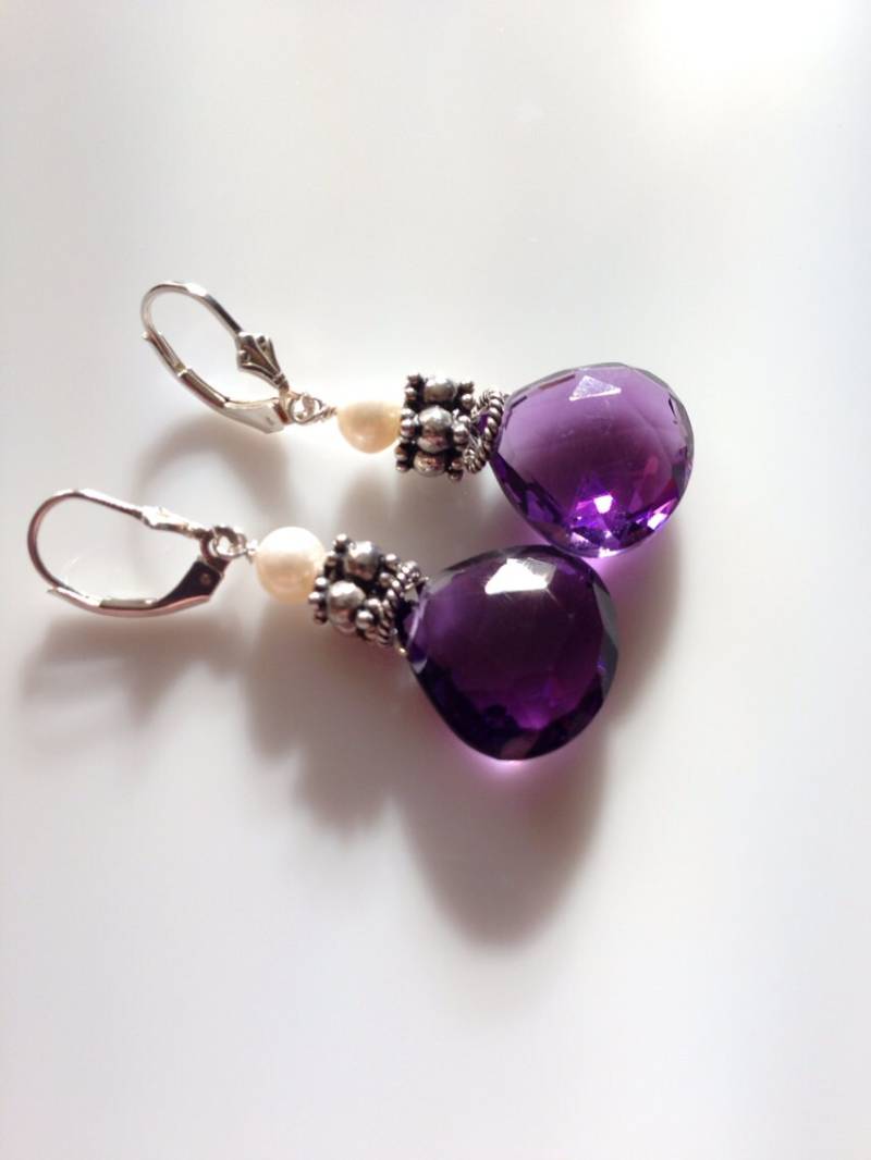 Amethyst-Briolette Und Süßwasserperle Ohrringe Amethyst-Ohrringe Mit Sterling Silber Amethyst-Briolette Und Süßwasserperle Ohrringe Amethyst-Ohrringe Mit Sterling Silber von DeborahDurikDesigns