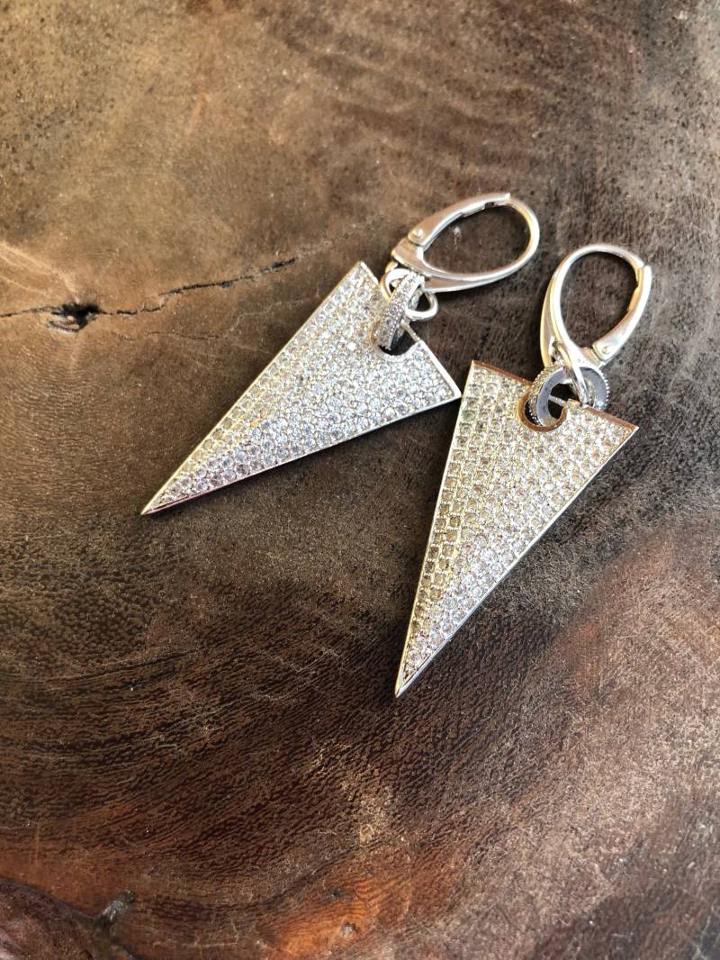 Micropave Silber Pfeil Tropfen Ohrringe Micropave Silber Pfeil Tropfen Ohrringe von DeborahDurikDesigns