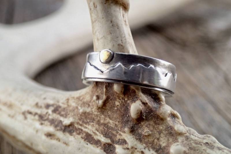 Berg-Ring Mit Sonne Und Blattgold von DeborahLaun