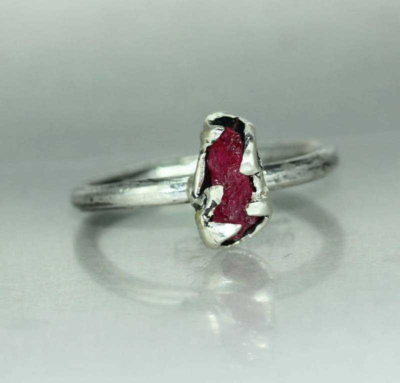 Ein Turmalinkristall Recycled Sterling Silber Organic Statement Einzigartige Womans Ring Band von DeborahWaitt