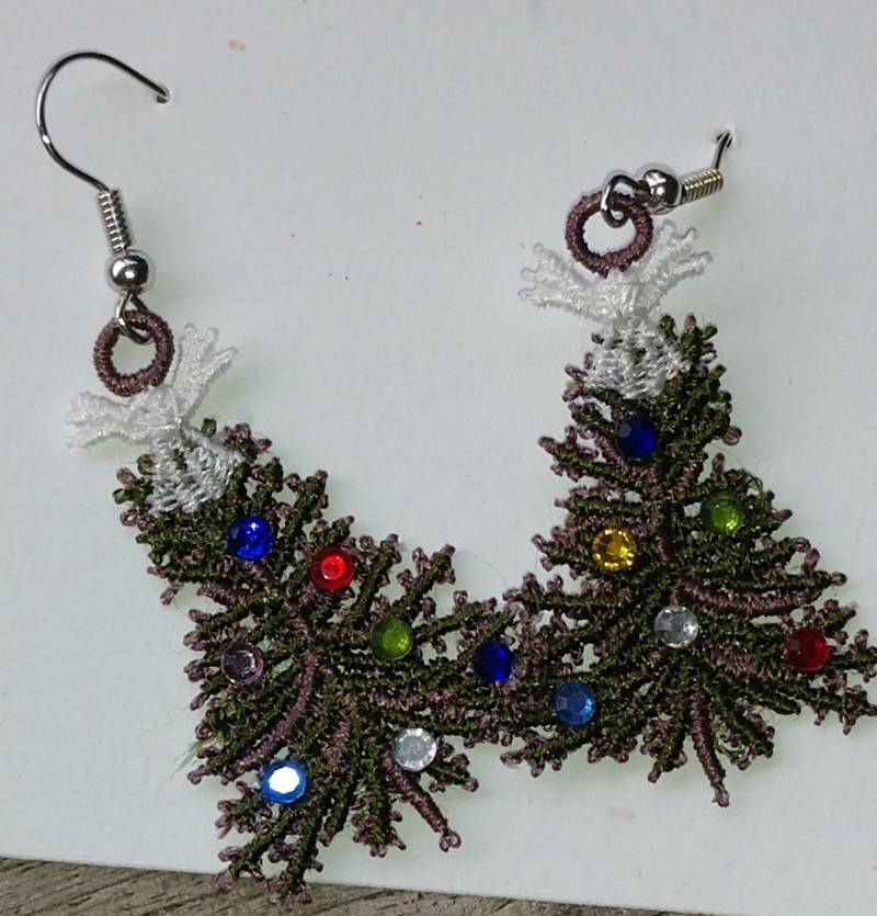 Ohrringe, Weihnachtsbäume Mit Swarovski Kristallen, Pierced, Versandfertig Ohrringe, Weihnachtsbäume Mit Swarovski Kristallen, Pierced, Versandfertig von DebsCustomCreations