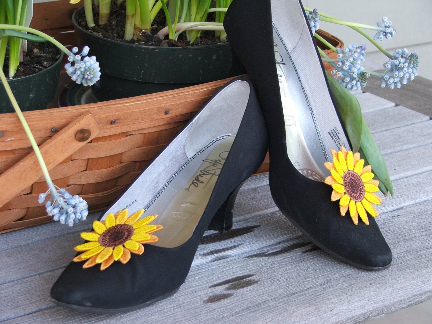 Sonnenblume Schuh Clip Bestickt Freistehende Spitze Sonnenblume Schuh Clip Bestickt Freistehende Spitze von DebsCustomCreations