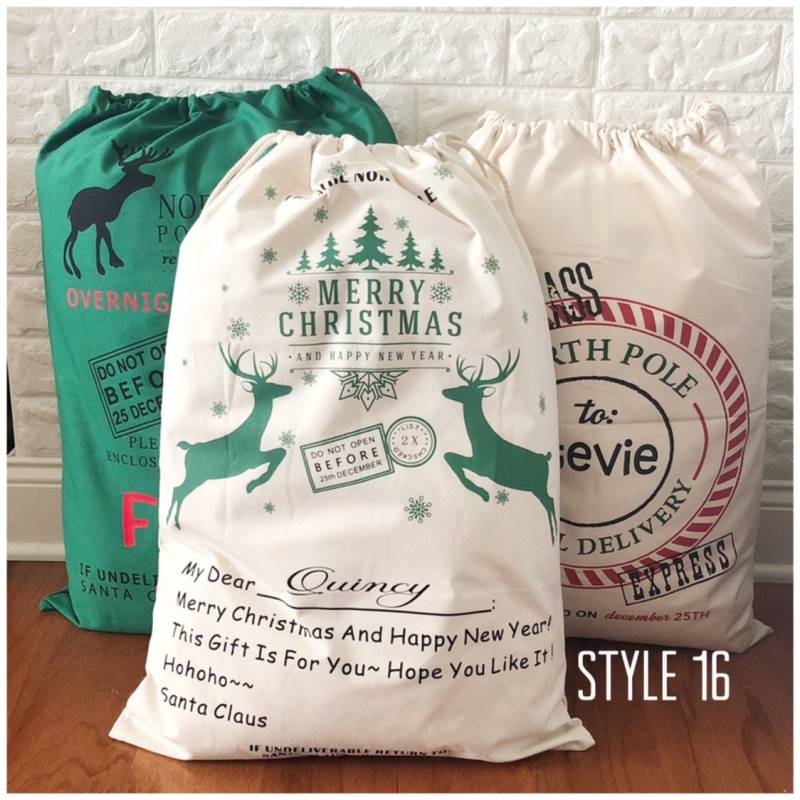 Grüner Schriftzug Frohe Weihnachtstasche - Canvas-Tasche Weihnachtsbäume Geschenke Vom Nordpol Personalisierte Geschenk-Tasche Für Heiligabend von DecalsEnFolie