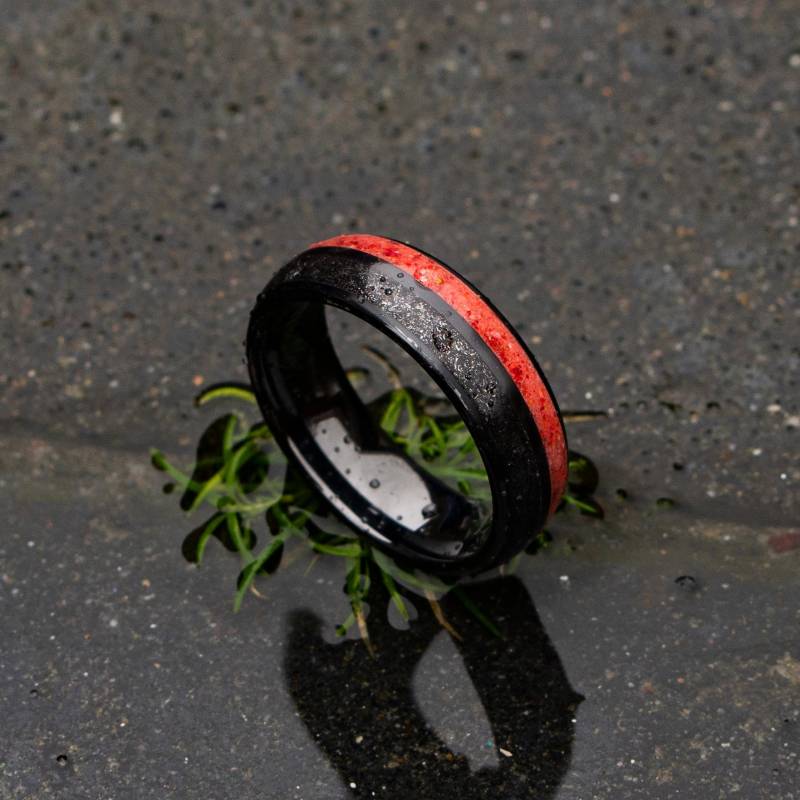 Doppelter Inlay-Ring Aus Schwarzer Keramik Mit Meteorit Und Rotem Feueropal, Ehering, Unisex-Ehering, Individuelles Ehering von Decazi
