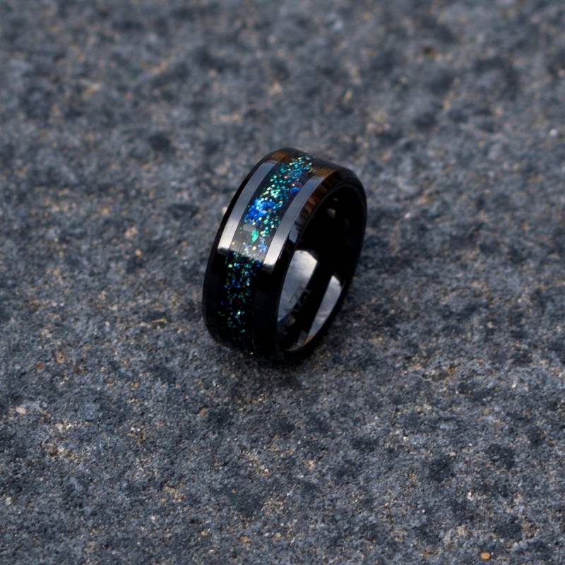 Galaxie-Opalring Mit Grünem Zirkonia. Schwarze Keramik, Schwarzer Wolframring, Verlobungsring, Ehering Aus Keramik von Decazi