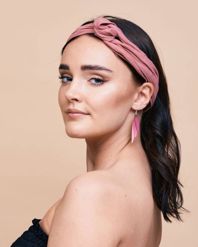 Flügel Lederohrhänger, Sterling Silber Haken von Deccoangel