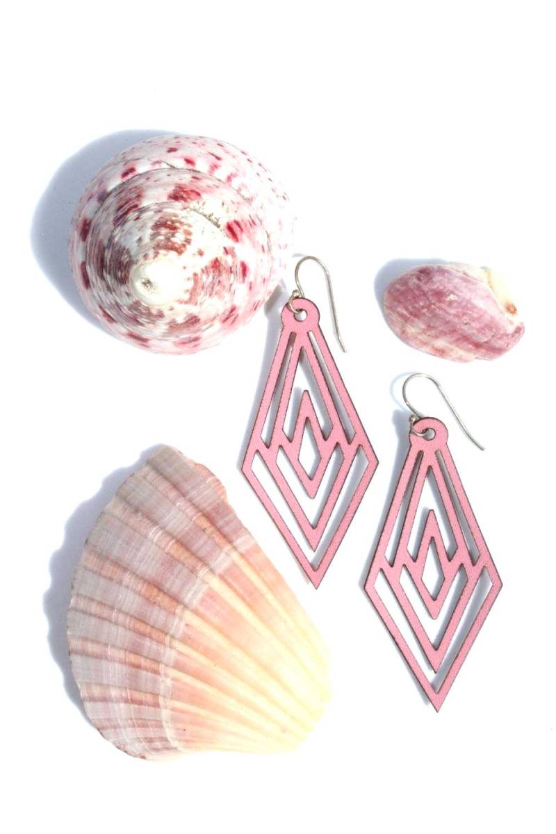 Losanges Ohrringe // Art Deco Inspiriert, Leichtes Laser-Geschnittenes Leder, Massiver Haken Aus Sterling Silber von Deccoangel